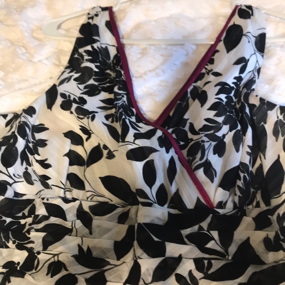 Lane Bryant black & white floral sundress size 14 - Picture 4 of 5